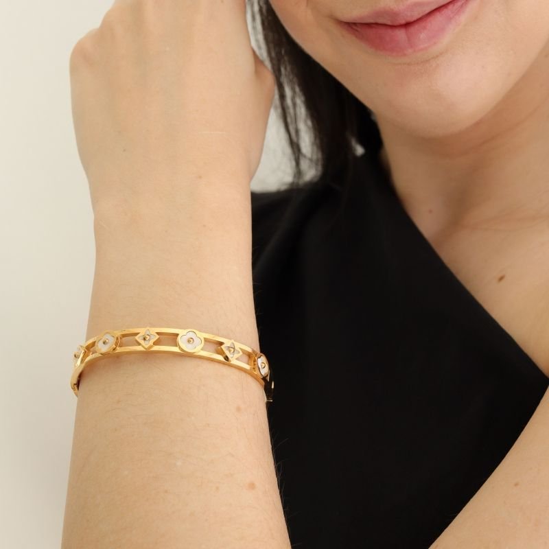 Bracelete Flor com Trevo em Aço Inox (Linha Premium)