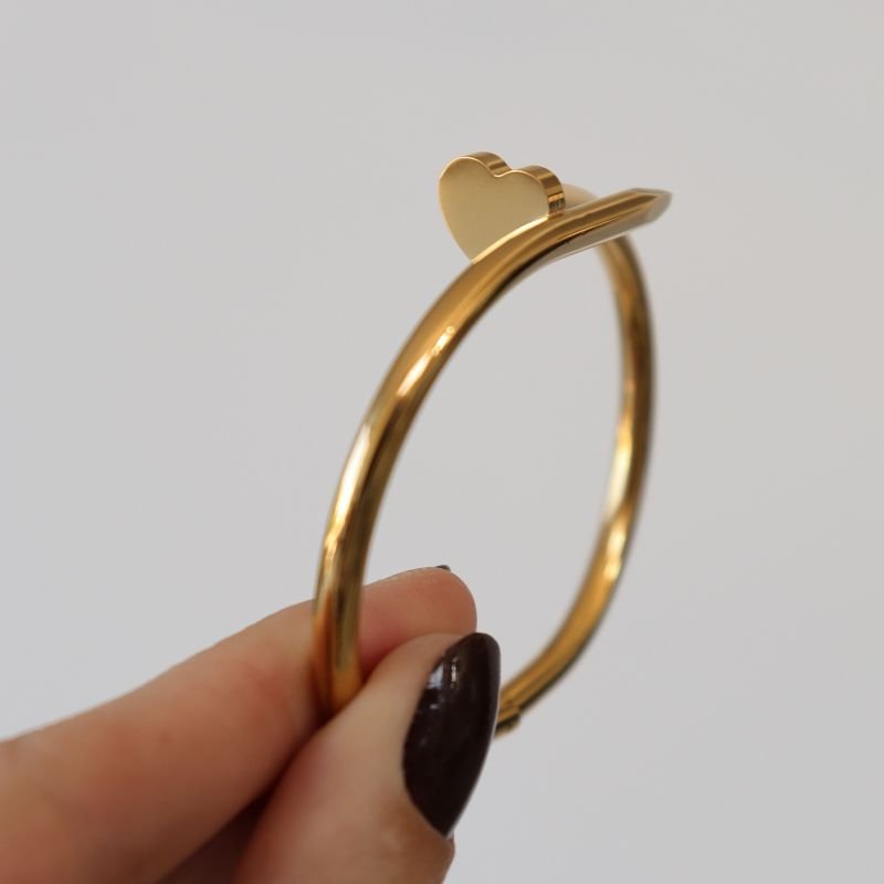 Bracelete Prego em Forma de Coração em Aço Inox