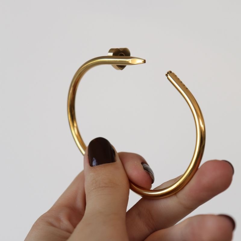 Bracelete Prego em Forma de Coração em Aço Inox