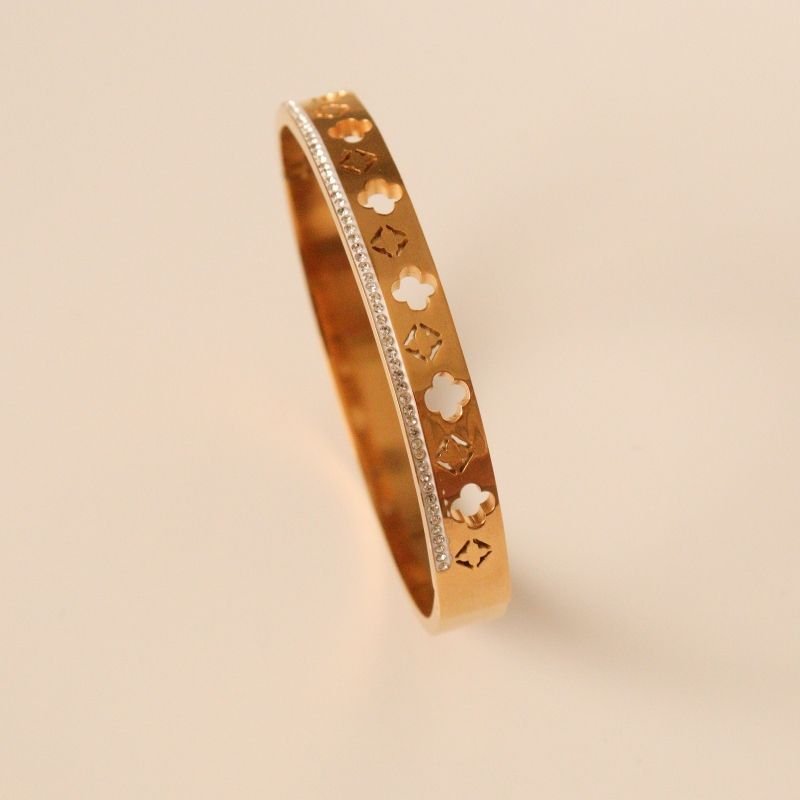 Bracelete Trevo Delicado em Aço Inox (Linha Premium)