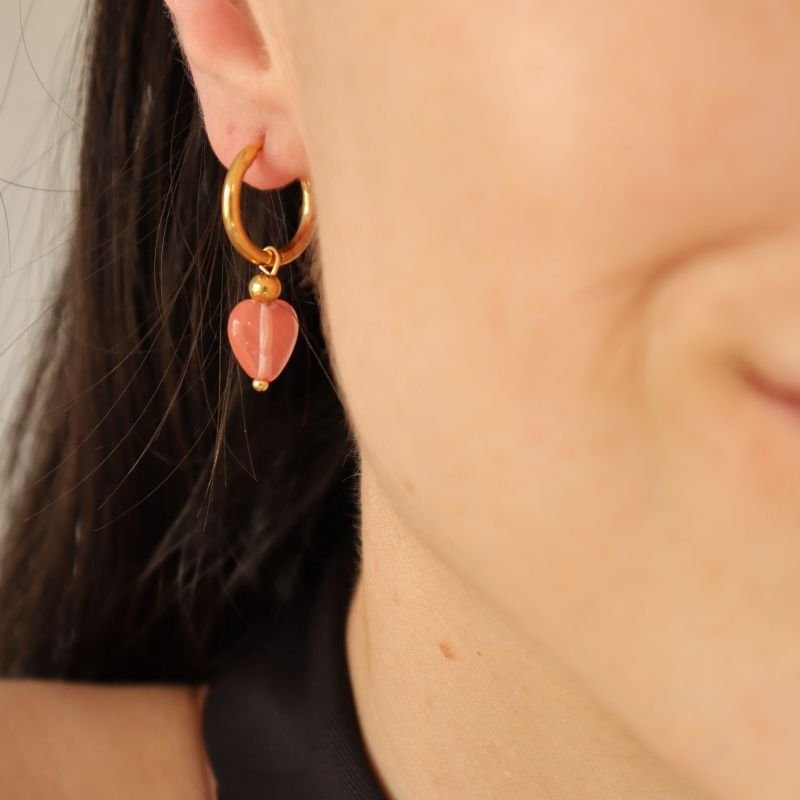 Brinco Argolinha com Pingente de Coração Rosa em Aço Inox