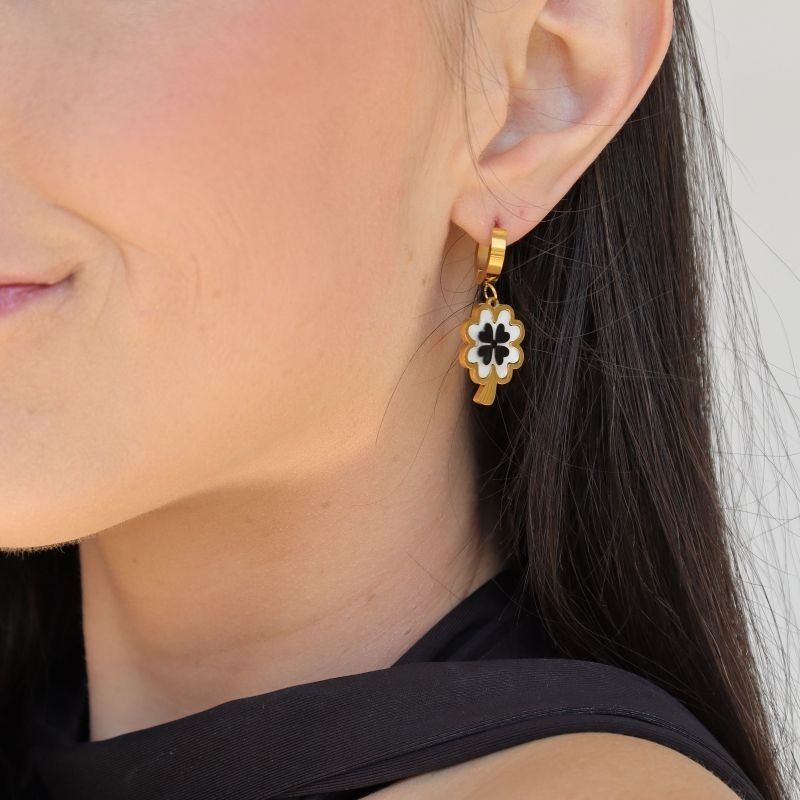 Brinco Argolinha Trevo em Aço Inox (Linha Premium)