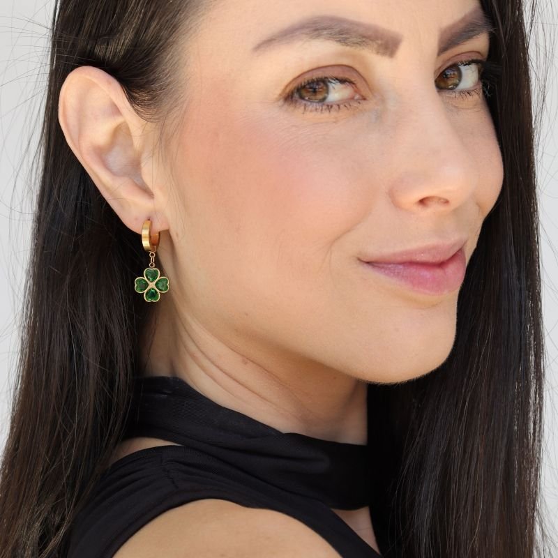 Brinco Argolinha Trevo em Aço Inox