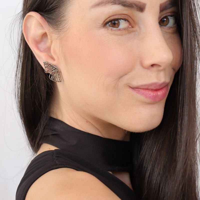 Brinco Borboleta Vazada em Aço Inox