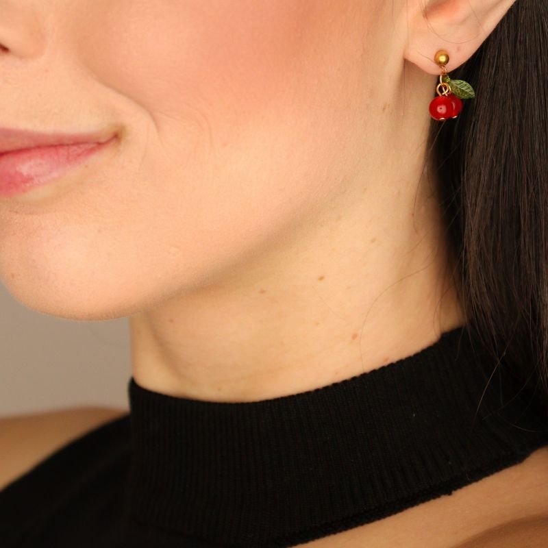 Brinco Cereja Delicado em Aço Inox