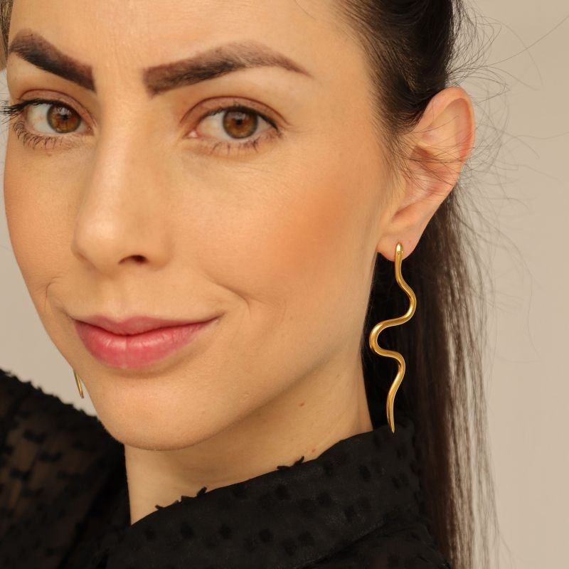 Brinco Cobra Minimalista em Aço Inox (Linha Premium)