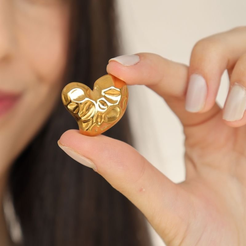 Brinco Coração Amassado em Aço Inox (Linha Premium)