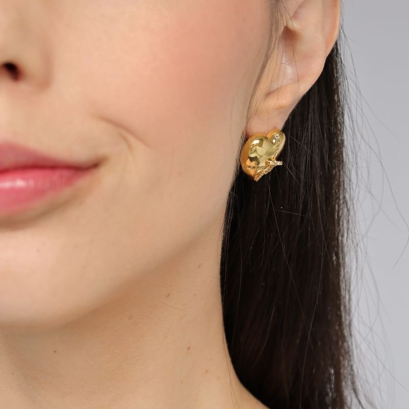 Brinco Coração com Laço Cravejado em Aço Inox