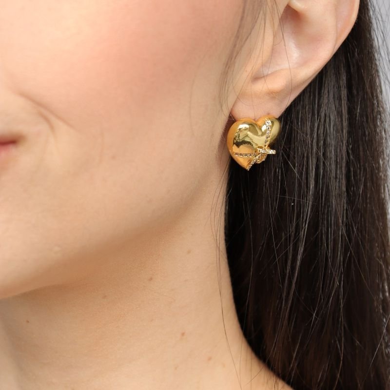 Brinco Coração com Laço Cravejado em Aço Inox