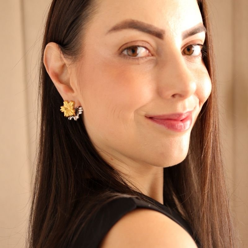 Brinco Flor em Aço Inox (Linha Premium) Usado de duas Maneiras Diferentes