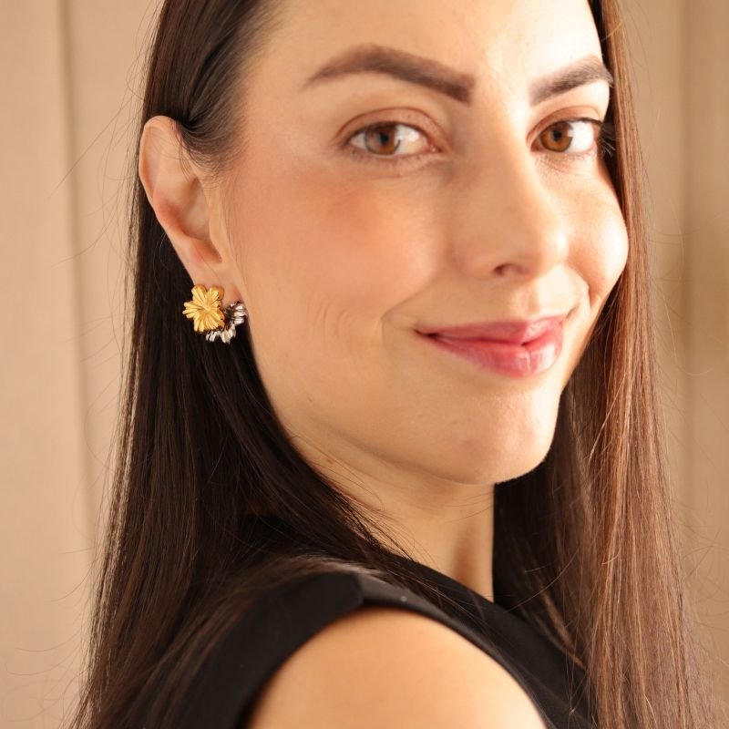 Brinco Flor em Aço Inox (Linha Premium) Usado de duas Maneiras Diferentes