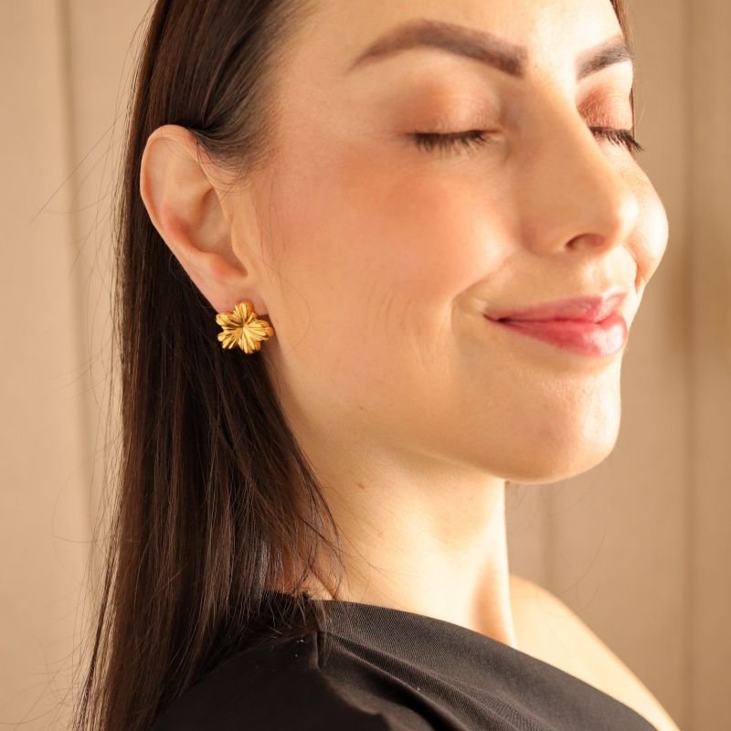 Brinco Flor em Aço Inox (Linha Premium) Usado de duas Maneiras Diferentes