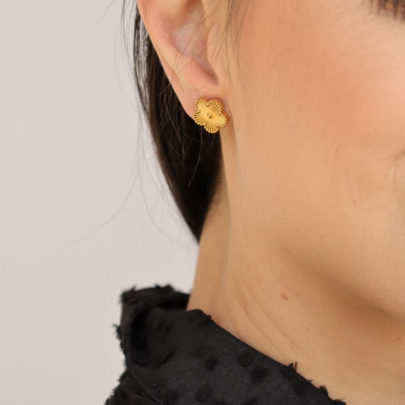 Brinco Flor em Aço Inox