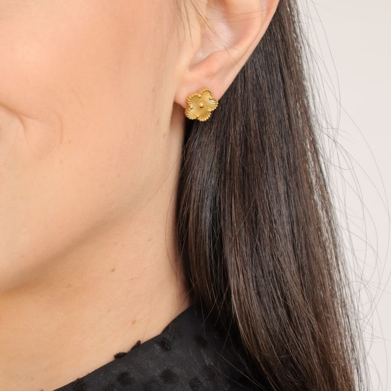 Brinco Flor em Aço Inox