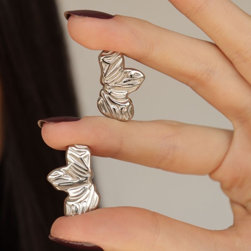 Brinco Flor em Aço Inox