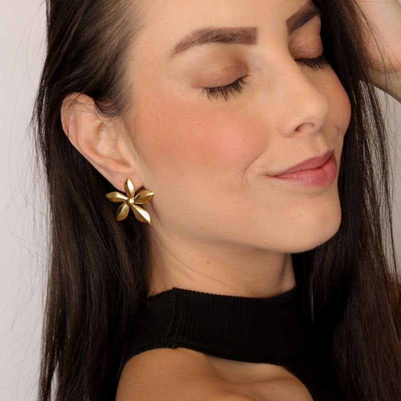 Brinco Flor Média em Aço Inox (Linha Premium)