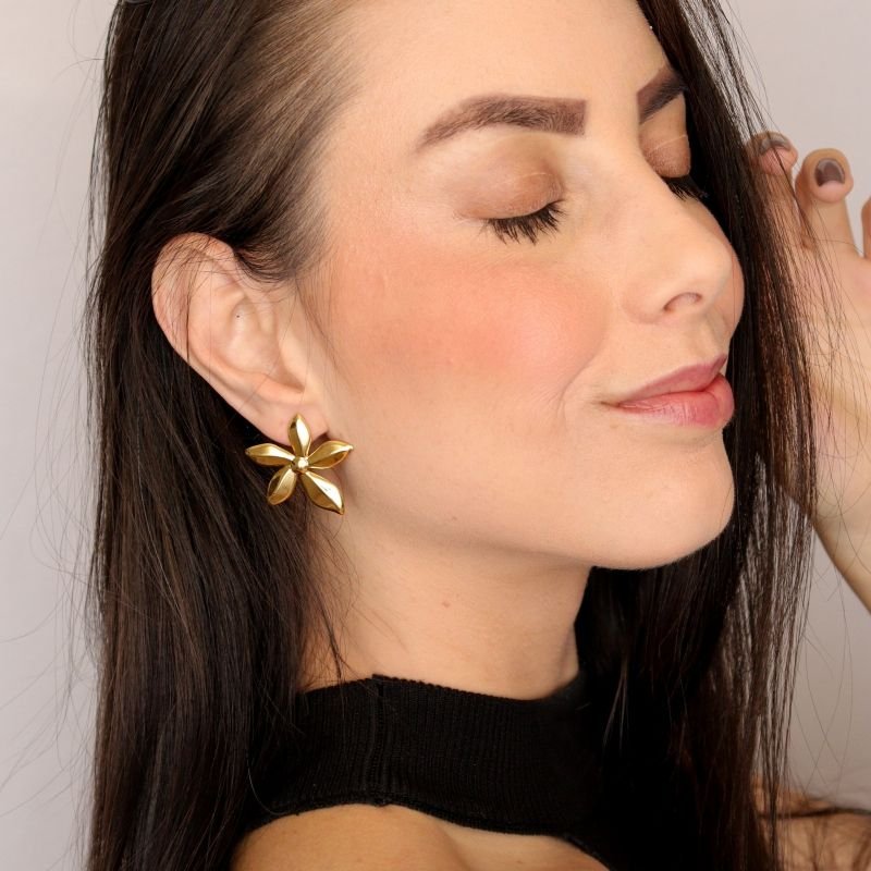 Brinco Flor Média em Aço Inox (Linha Premium)