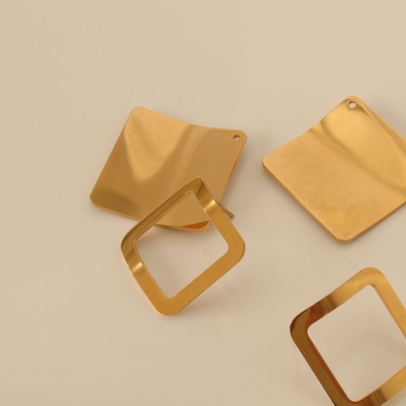 Brinco Geométrico Duas Formas de Uso em Aço Inox