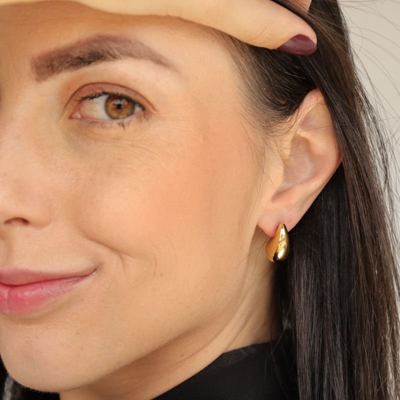 Brinco Gota Moderno com furo embaixo em Aço Inox