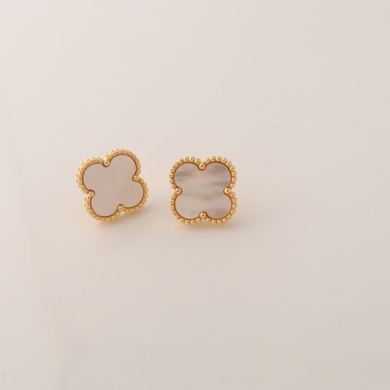 Brinco Médio Van Cleef Black Inspired em Aço Inox