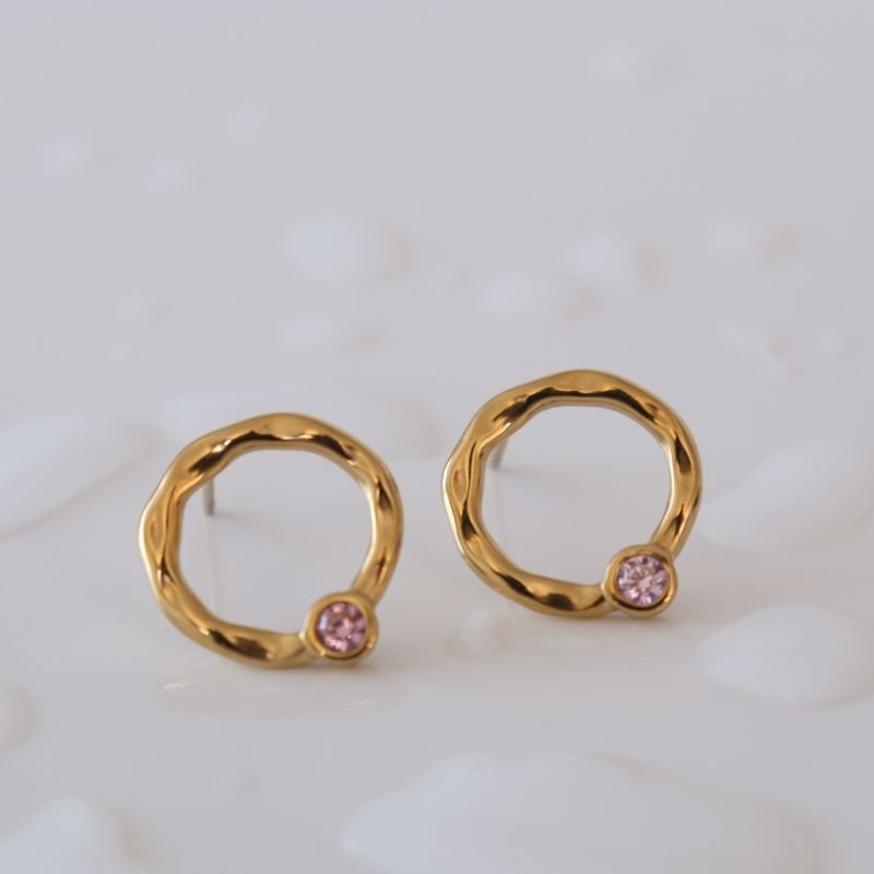 Brinco Minimalista com Pedrinha em Aço Inox