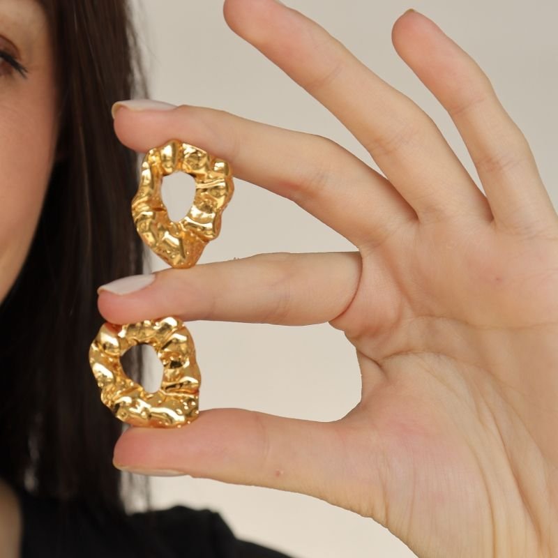 Brinco Orgânico Amassado em Aço Inox (Linha Premium)