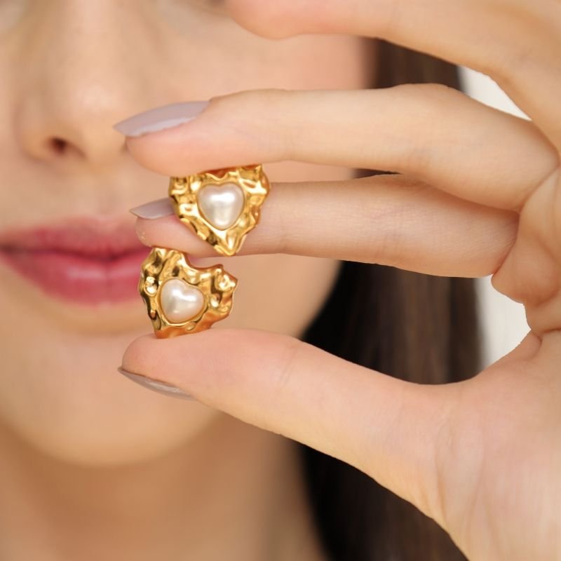 Brinco Pérola Coração em Aço Inox (Linha Premium)