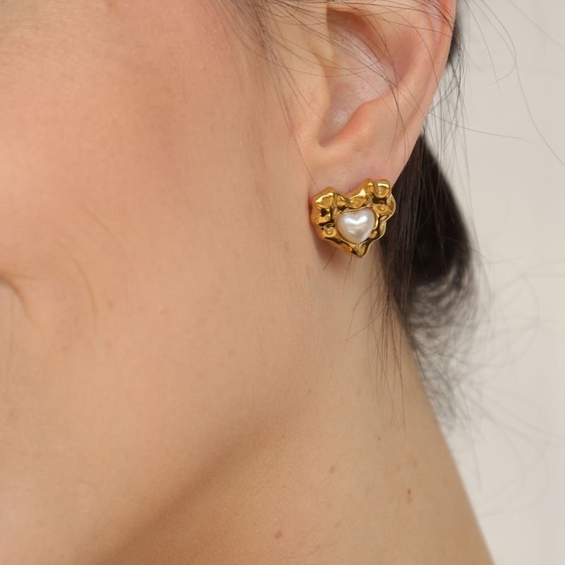 Brinco Pérola Coração em Aço Inox (Linha Premium)