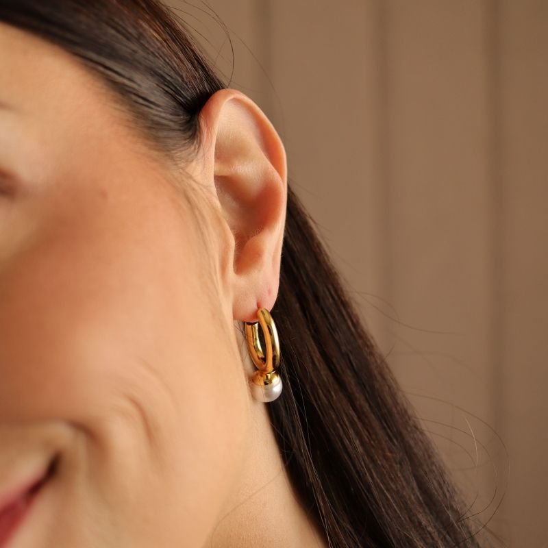 Brinco Pérola Delicado em Aço Inox