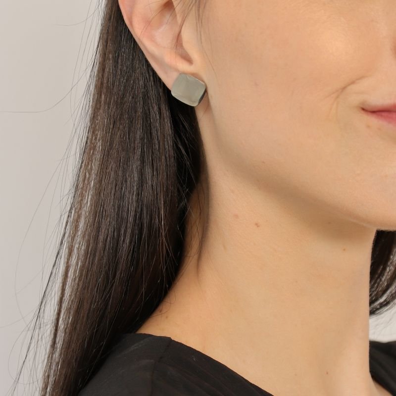 Brinco Quadrado em Aço Inox