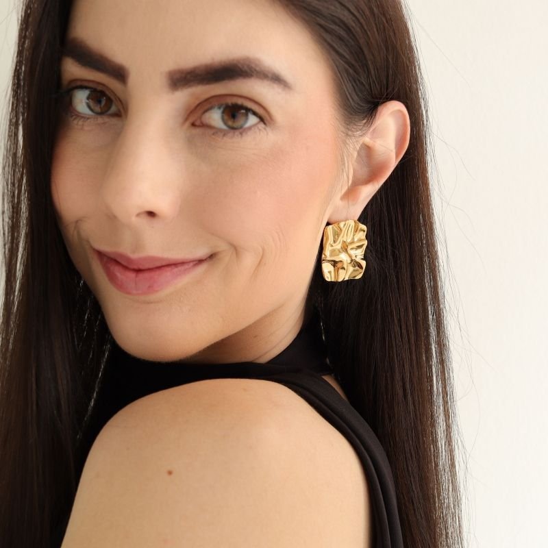 Brinco Square Hammered em Aço Inox