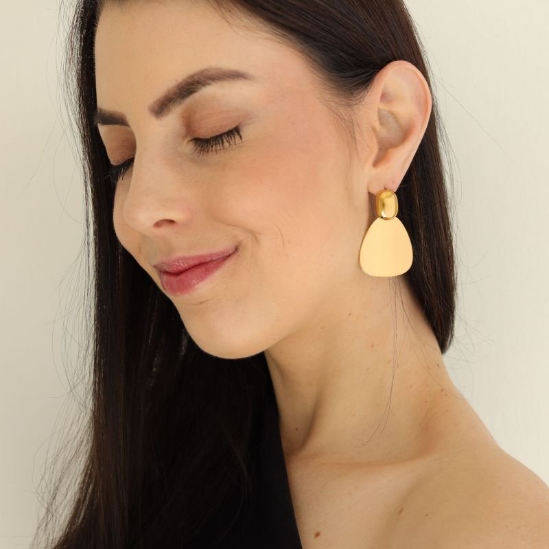 Brinco Triângulo Essence em Aço Inox (Linha Premium) Peso 10g