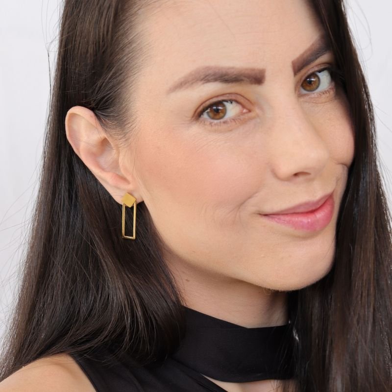 Brinco Vazado Moderno em Aço Inox