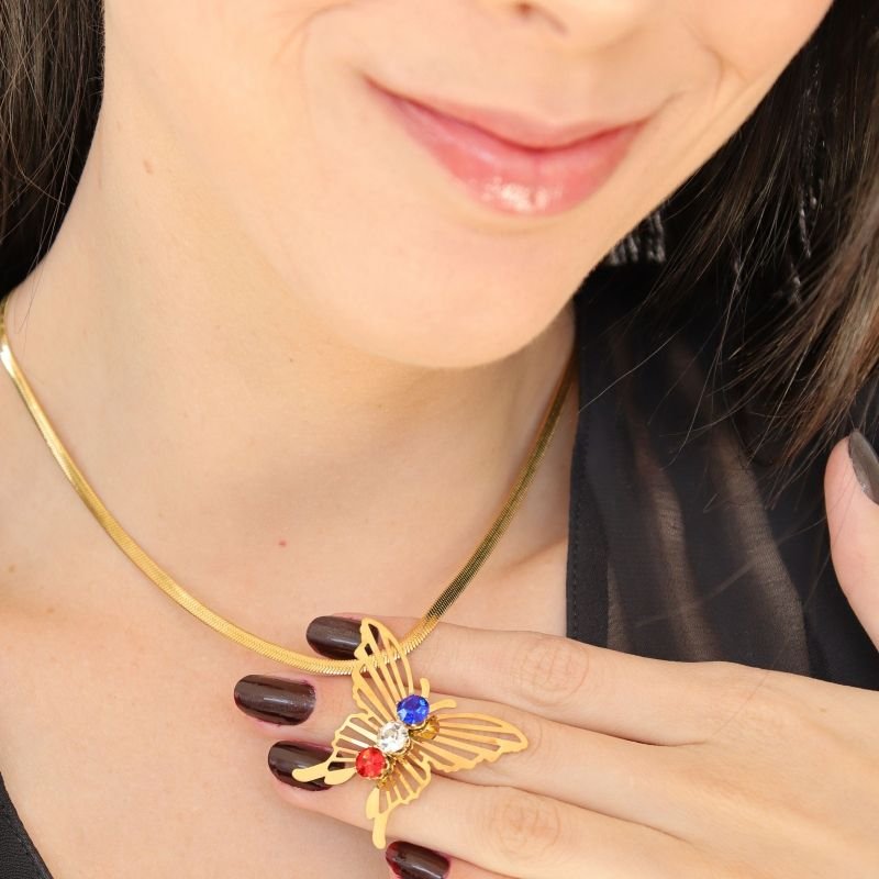 Colar Borboleta em Aço Inox (Cor das Pedrinhas pode Variar)