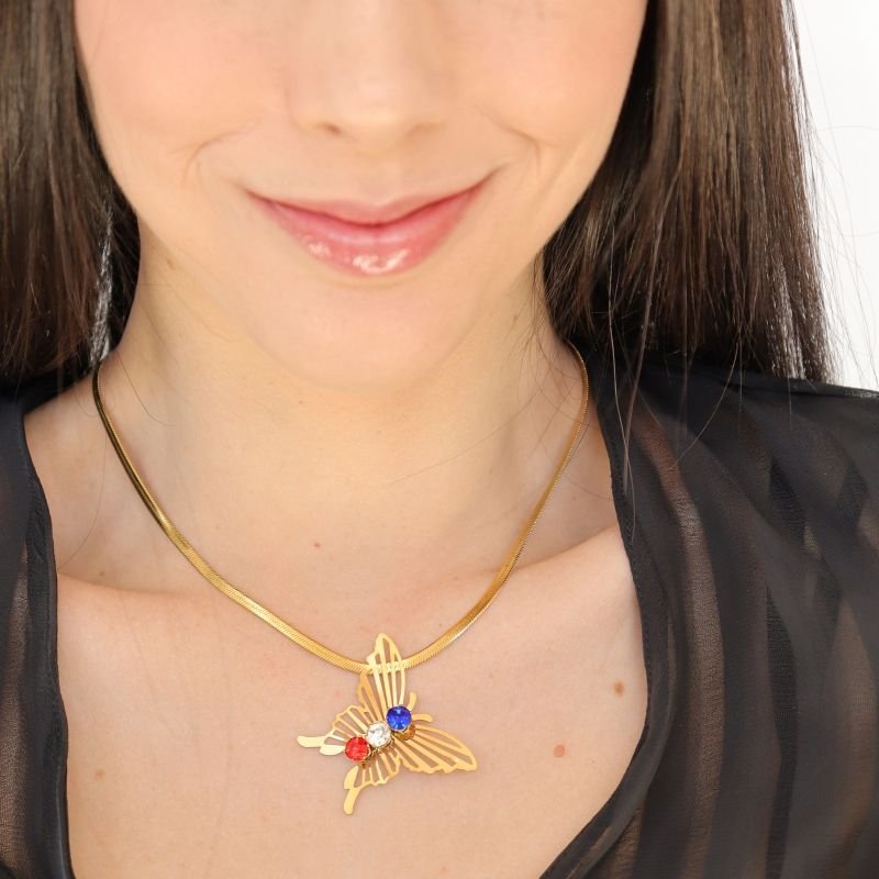 Colar Borboleta em Aço Inox (Cor das Pedrinhas pode Variar)