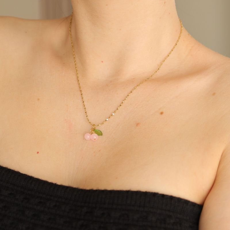 Colar Cereja Delicado em Aço Inox