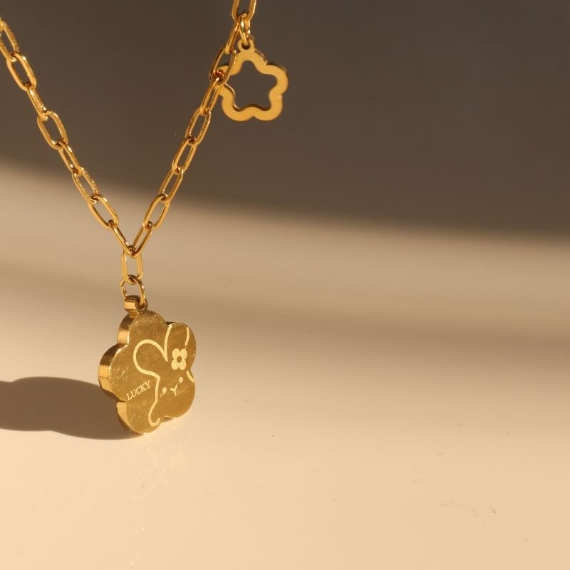 Colar com Detalhes Coelho Delicado em Aço Inox (Linha Premium)