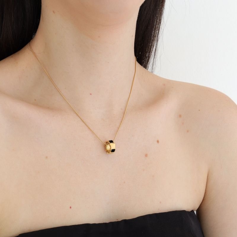 Colar com Pingente Minimalista em Aço Inox Preto