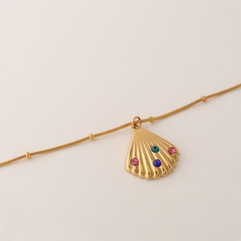 Colar Concha com Pedrinhas em Aço Inox (Linha Premium)