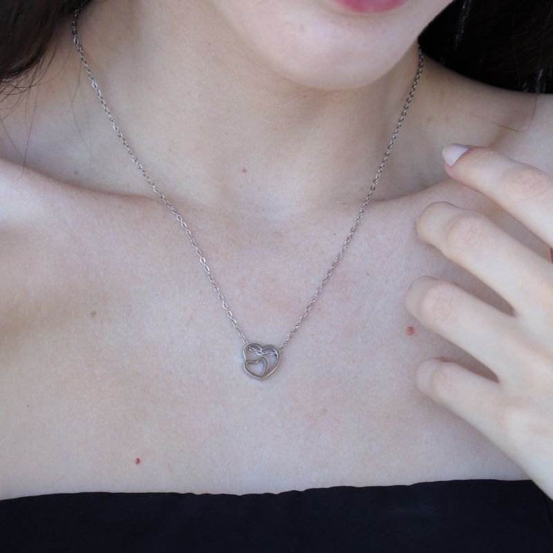 Colar Coração Delicado em Aço Inox