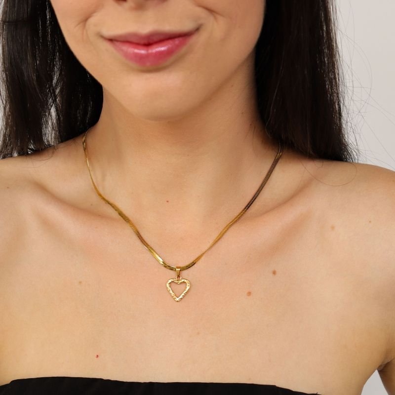 Colar Coração Laminado em Aço Inox