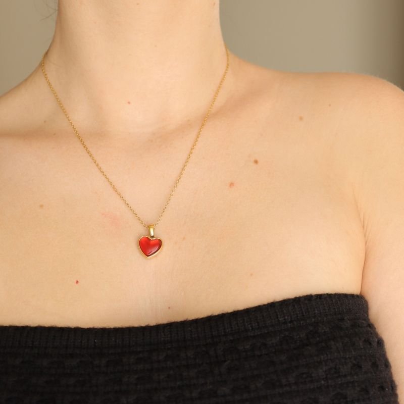 Colar Coração Vermelho – Corrente Aço Inox e Pingente Metálico (Linha Premium)