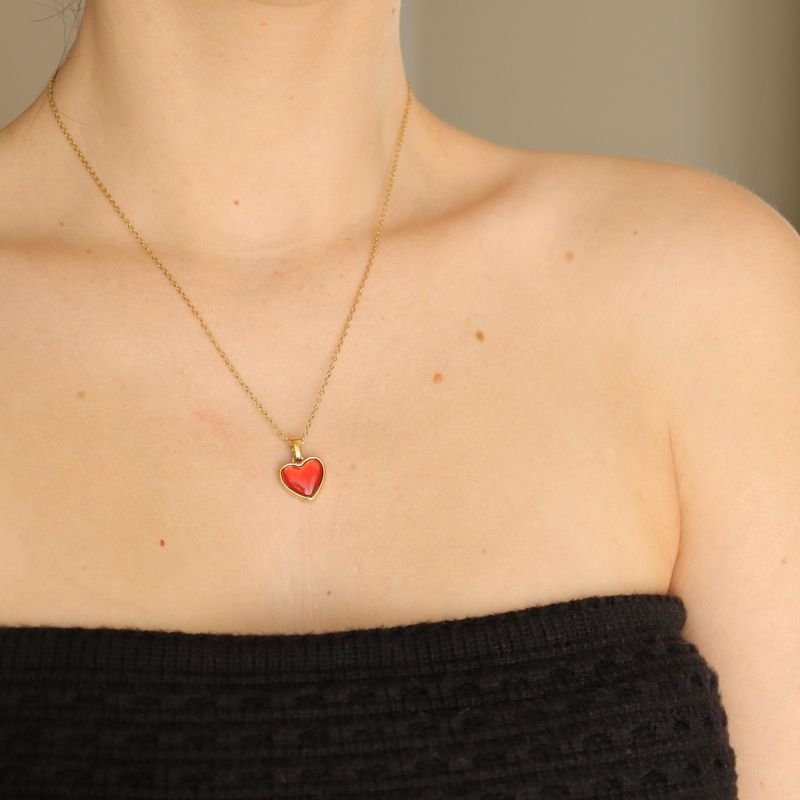 Colar Coração Vermelho – Corrente Aço Inox e Pingente Metálico (Linha Premium)