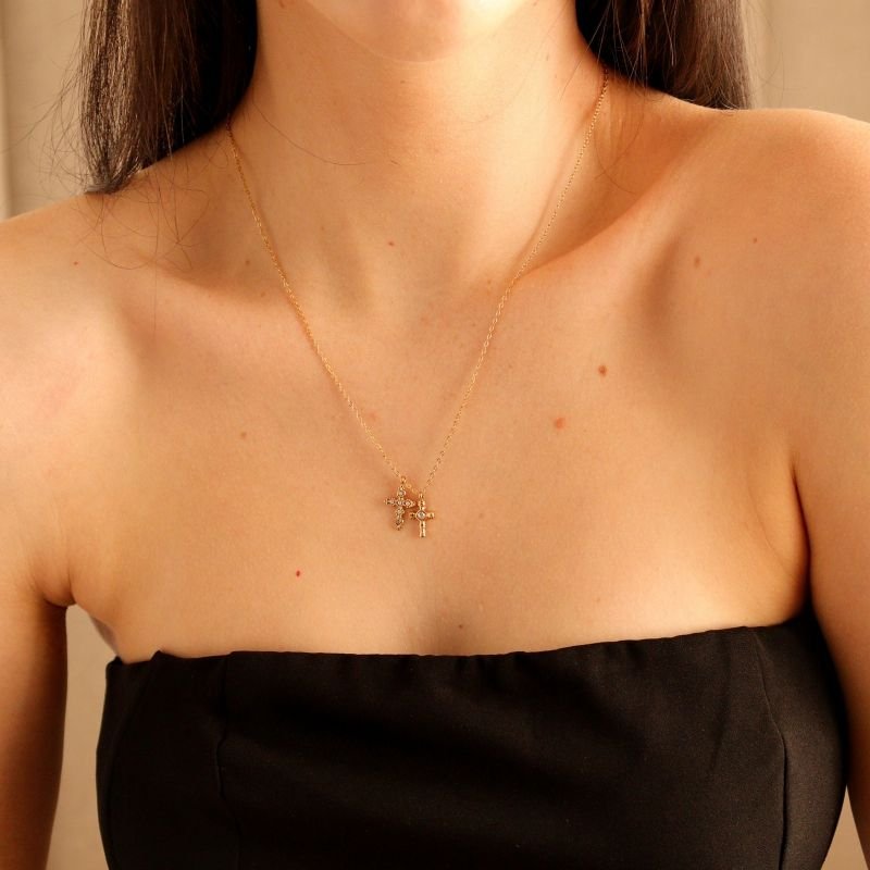 Colar Cruz Delicado em Aço Inox (Linha Premium)
