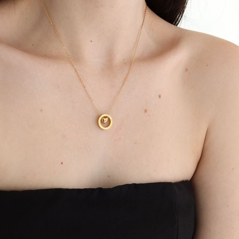 Colar Delicado Coração com Ponto de Luz em Aço Inox