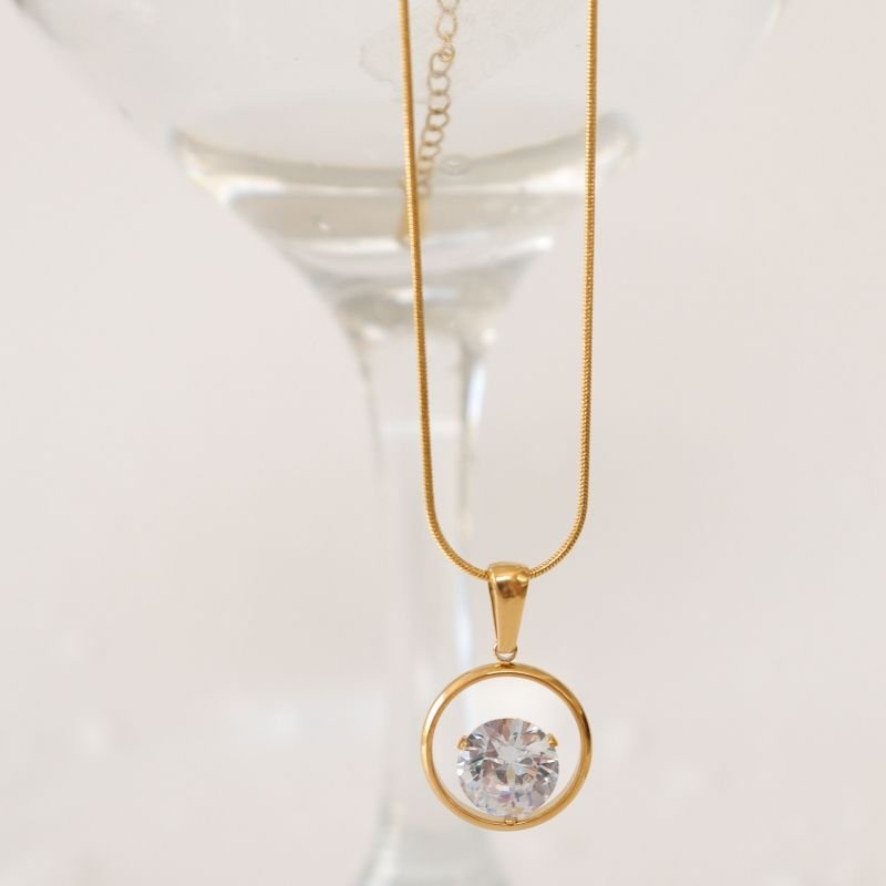 Colar Delicado em Aço Inox