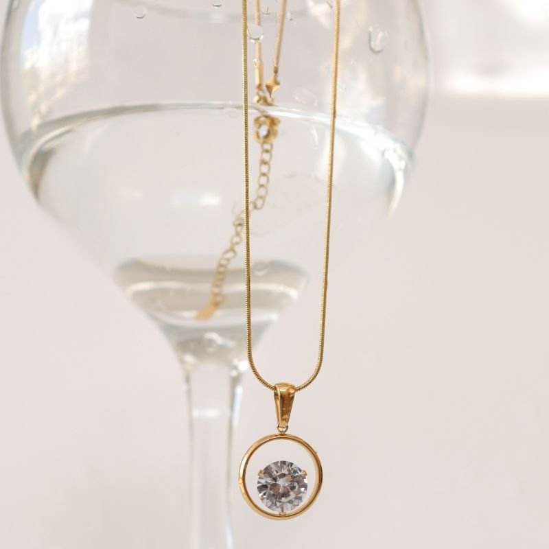 Colar Delicado em Aço Inox