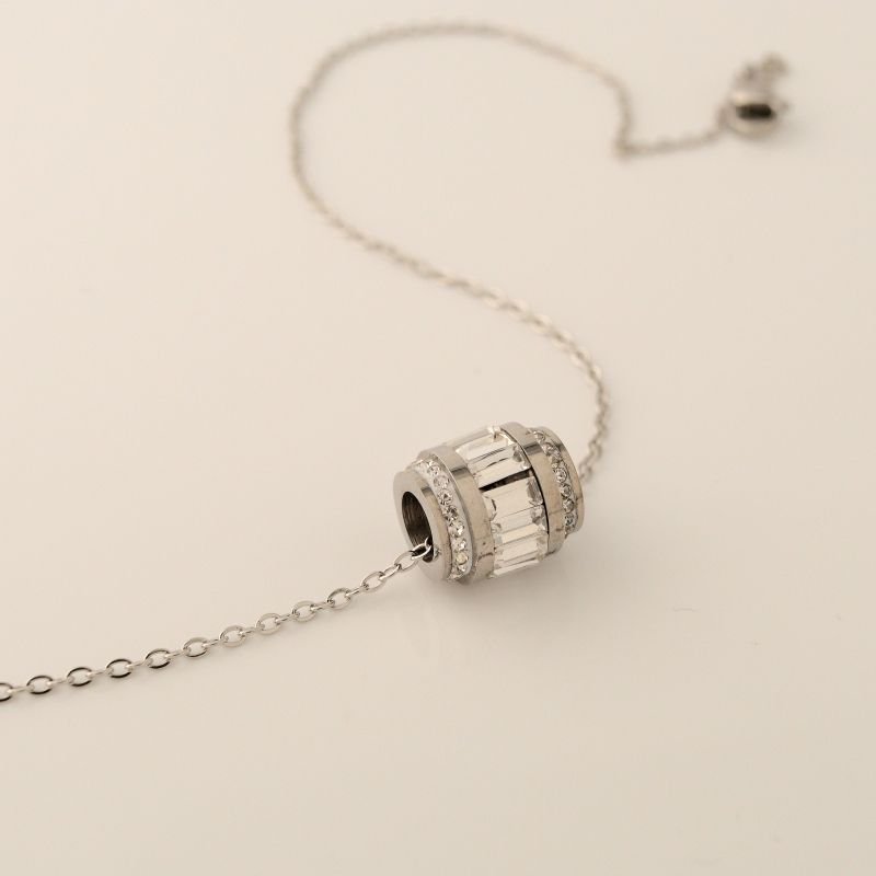 Colar Delicado em Aço Inox