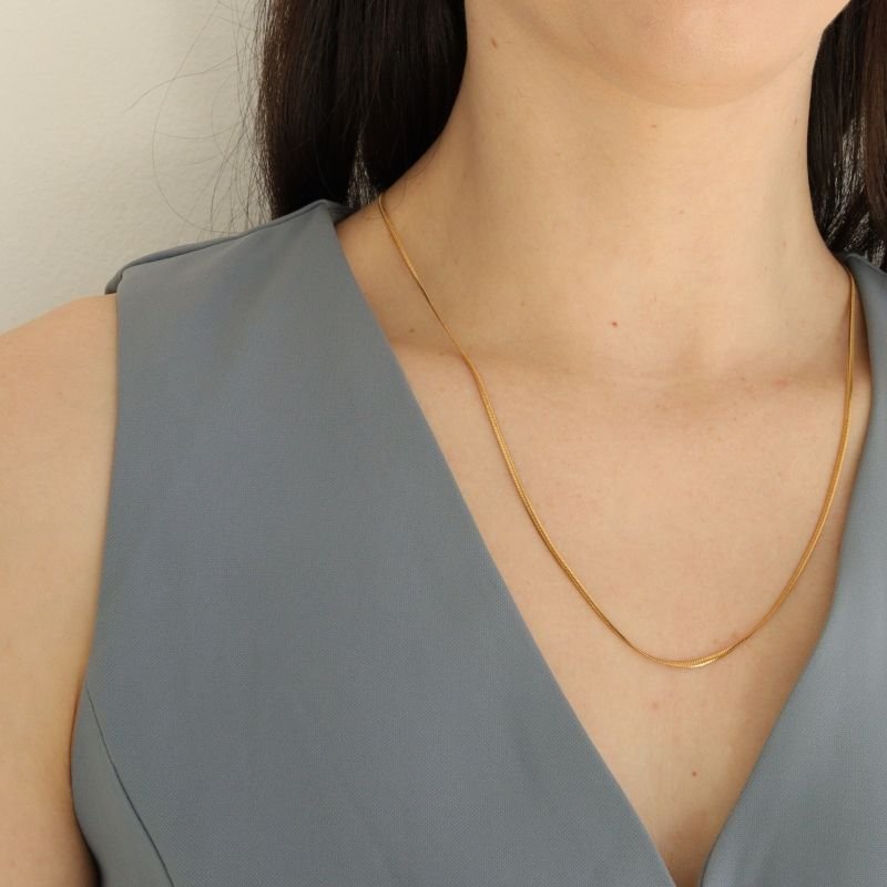 Colar Fio Minimalista em Aço Inox