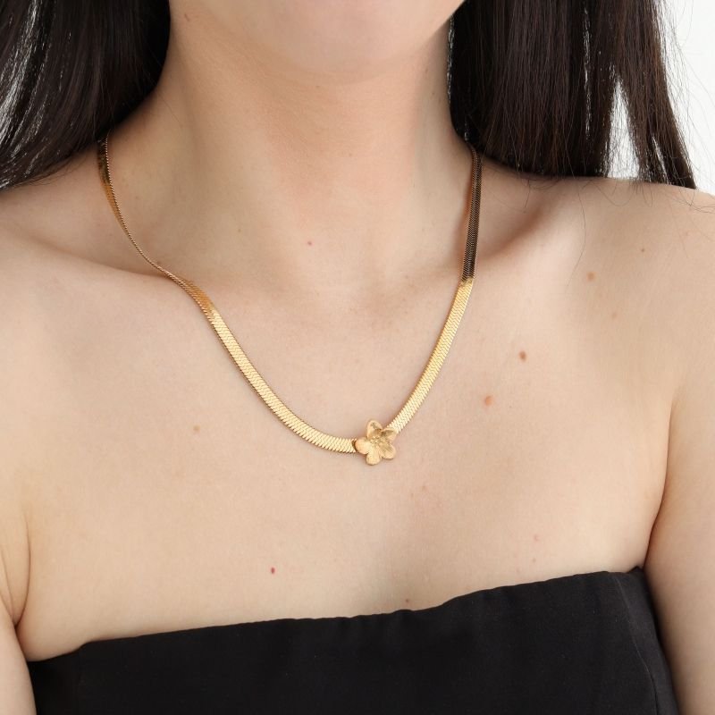 Colar Flor Laminado em Aço Inox (Linha Premium)